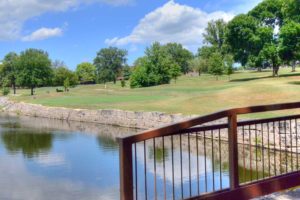 Creve-Coeur-Golf-Course,-St-Louis,-MO-Wall