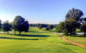 Hidden Trails Country Club. Golf Courses in Dexter, Missouri