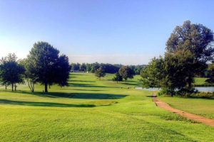 Hidden Trails Country Club. Golf Courses in Dexter, Missouri