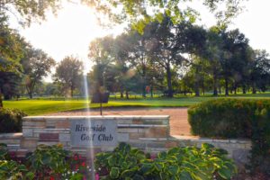 Riverside-Golf-Course,-St-Louis,-MO-Sign