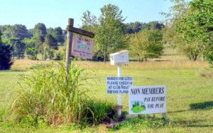 Sycamore Hills Country Club. Golf Courses in Doniphan